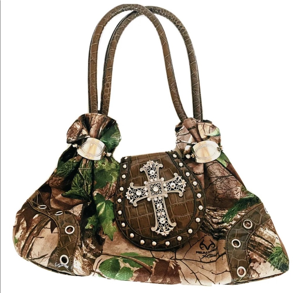 Realtree Camo Purse Large Shoulder Bag Cross Bling Interior Pockets & Divider